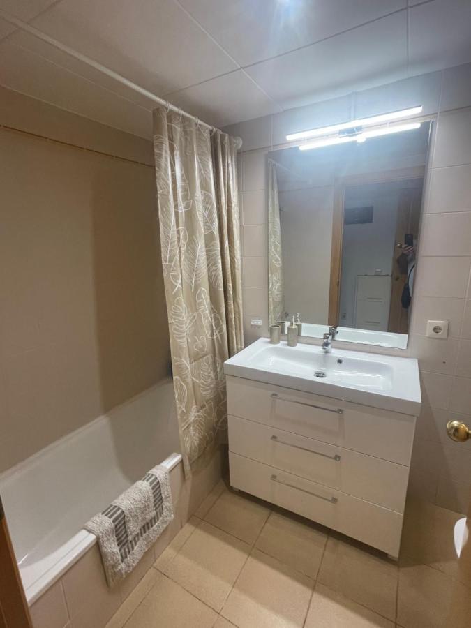 Apartamento Marina Playa, Primera Linea De Mar بلانيس المظهر الخارجي الصورة